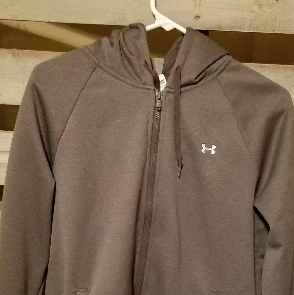 Under Armour sweatshirt